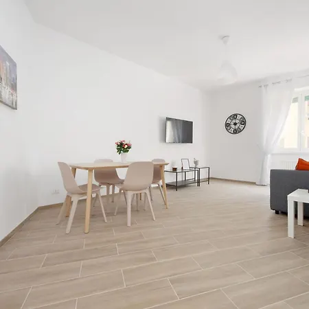 - Steps From Tiburtina Station By Hostand Apartamento *