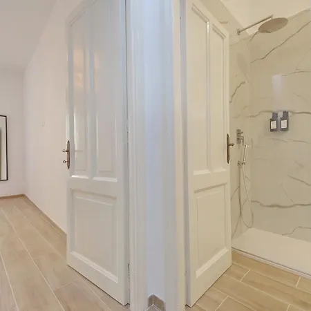 Apartamento - Steps From Tiburtina Station By Hostand *